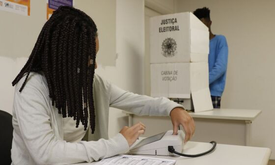 Mato-grossenses enfrentam filas para votação