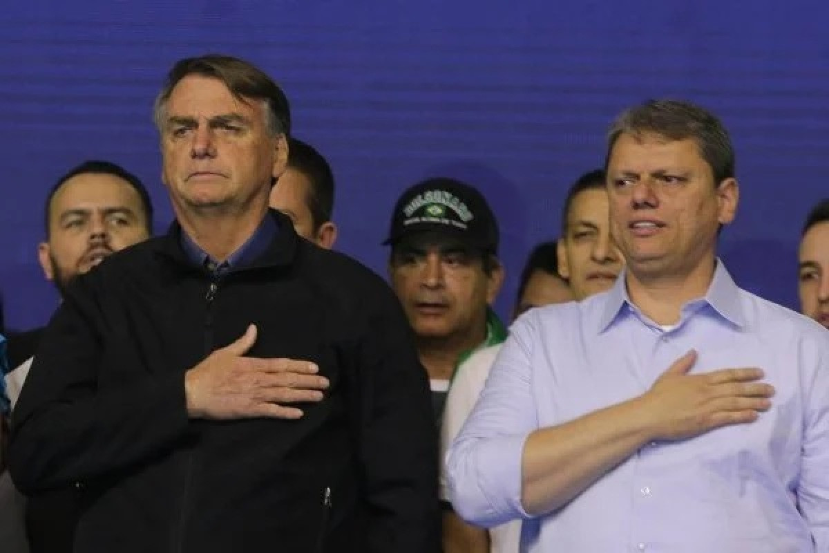 Bolsonaro fecha apoio a Tarcísio para eleição presidencial