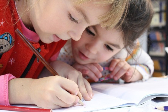 Escolas já estão pensando nas mensalidades do ano que vem.