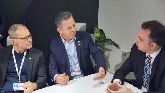 Mauro Mendes durante reunião com Rodrigo Pacheco