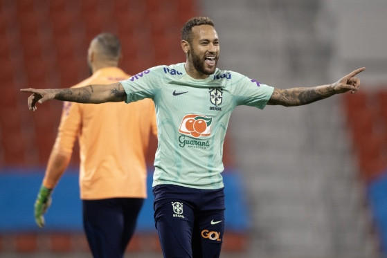 Principal nome da seleção, Neymar volta a jogar nesta segunda.