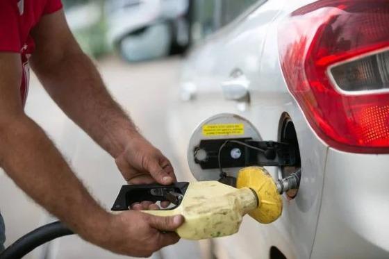 Preço da gasolina vai aumentar R$ 0,23 por litro