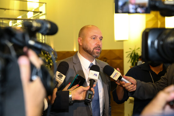 Beto criticou atitude de Emanuel Pinheiro e do filho Emanuelzinho