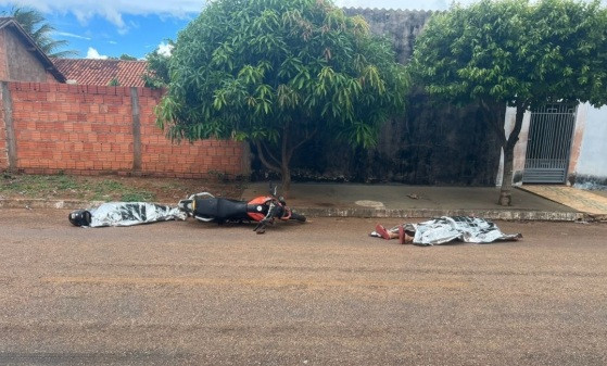 Os dois homens foram mortos no meio da rua, na cidade de Campo Verde