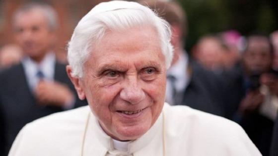 Papa Bento XVI morreu aos 95 anos