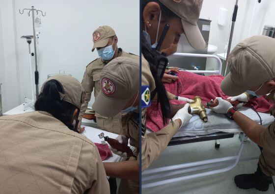 A criança foi socorrida e encaminhada ao Hospital Regional de Sorriso, onde teve parte dos dedos amputados. 