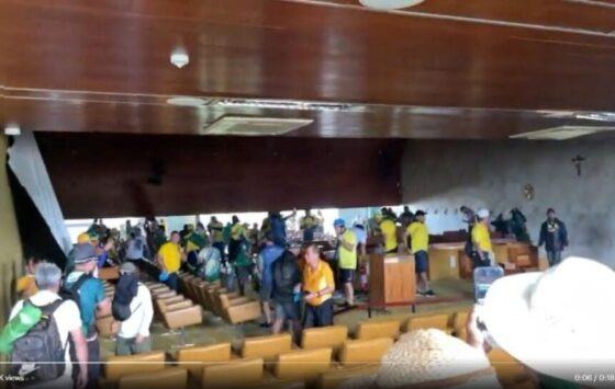 Sede do STF foi invadida neste domingo