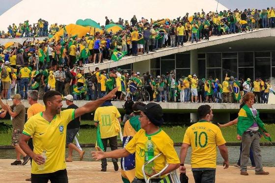 Duas policias penais e servidora de MT estão entre presos em Brasília