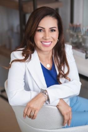 Nathercia Menêses Moura Bihl é psicóloga em Cuiabá, especialista em Terapia Cognitiva Comportamental.