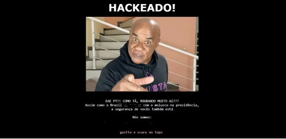 A situação aconteceu na madrugada deste domingo