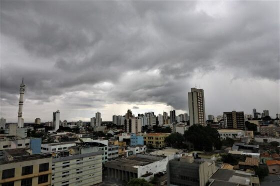 Em grande parte do Estado, há um alerta de tempestades emitido pelo Inmet.