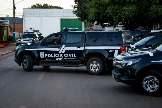 Os dois foram pegos pela Polícia Civil