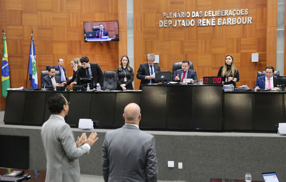 Parlamentares aprovaram o decreto do governador que estabelece intervenção na saúde de Cuiabá.