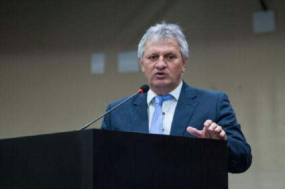 Parlamentar pregou o diálogo para resolver os problemas internos do partido.