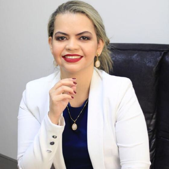 Rita Bueno é advogada especialista em Direito Civil e Processo Civil, atua no Direito do Consumidor, Imóvel na Planta, Revisão de Contrato, Bancos e Viagens. 