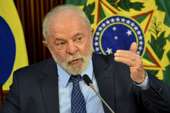 Lula não entende que balela do amor não cola lá fora