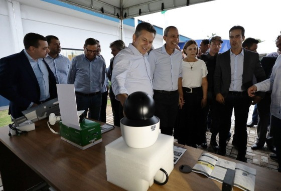 Entrega das câmeras em Lucas do Rio Verde