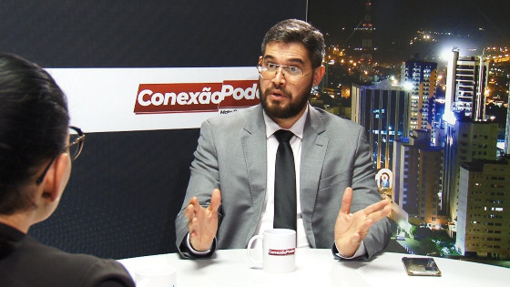 “A maioria que passa pano pro prefeito joga a credibilidade da instituição Câmara no lixo”, disparou.