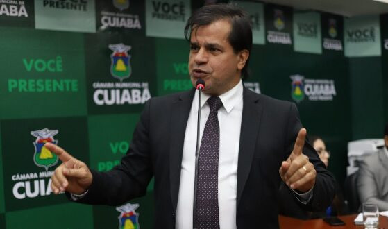 Vereador é presidente de sindicato que representa os servidores.