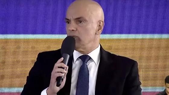 Ministro demonstra dor de cotovelo com Palmeiras
