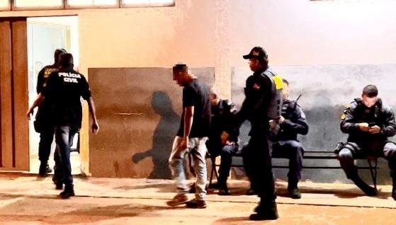 Policial penal foi preso em flagrante