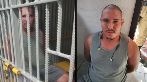 Assassino se entregou para a polícia após matar quatro crianças com machado.