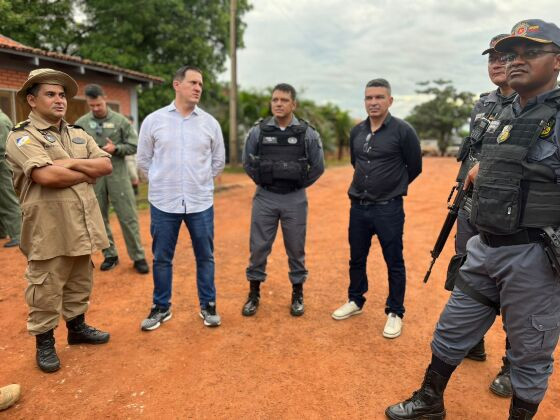 Cerca de 100 agentes das polícias Militar e Civil de Mato Grosso estão no estado vizinho integrando a operação. 