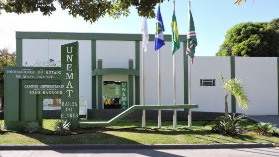 O candidato que ainda estiver cursando o 3º ano do Ensino Médio poderá participar. Para isso, deverá enviar o histórico escolar provisório, do 1º e 2º ano do Ensino Médio, que pode ser retirado na secretaria da escola onde estuda.