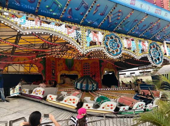 Brinquedo Music Express, do parque de diversões Ita Park