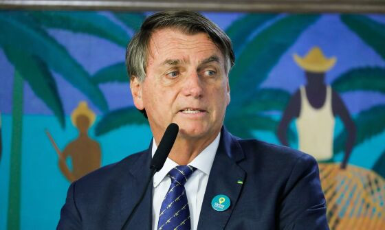 O ex-presidente teria feito duas transições de R$ 50 mil à viuva, nos dias 7 e 8 de agosto.