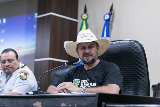 Deputado alega que é vítima das manipulações da mídia