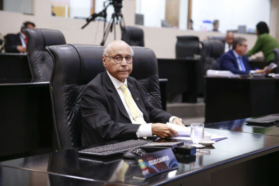 O deputado disse que a definição do nome do partido para a eleição do ano que vem pode esperar mais.