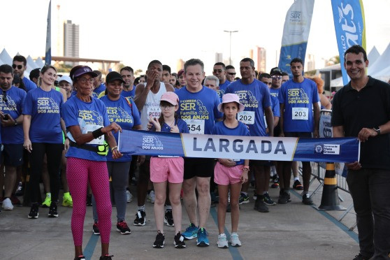 A corrida SER Família dos Anjos, que foi idealizada pela primeira-dama de MT, Virginia Mendes, que também é madrinha do evento