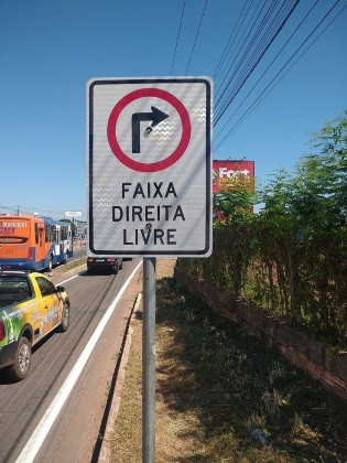 A principal medida implantada foi a  “Direita Livre”.