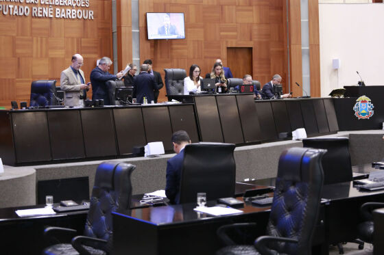 Votação ocorreu em sessão extraordinária