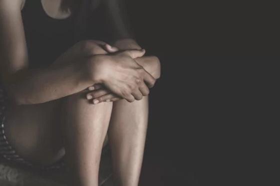 Entre 2005 e 2022, mais de 1.700 policiais americanos foram acusados de crimes envolvendo abuso sexual infantil 