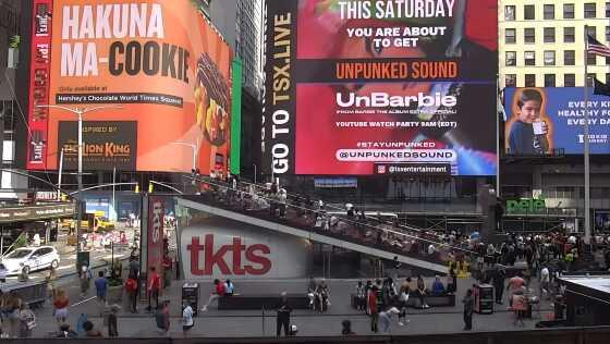 Banda cuiabana teve a divulgação de um clipe musical exibido na Times Square