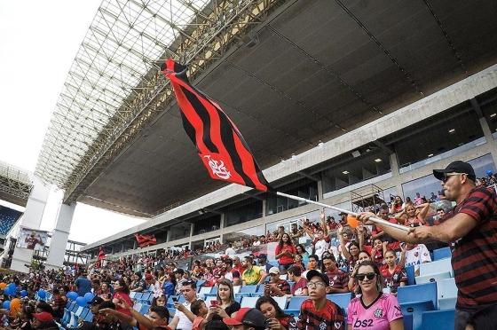 Torcedores do Flamengo ficaram na bronca contra preço dos ingressos na Arena Pantanal