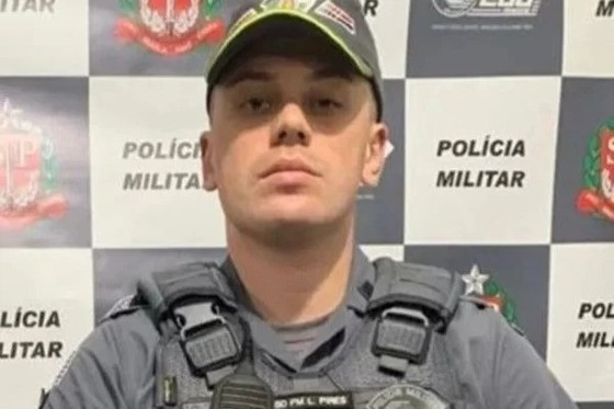  O soldado Leonardo de Souza Pires, 26 anos, perseguia dois suspeitos em uma moto quando perdeu o controle do veículo e se acidentou.