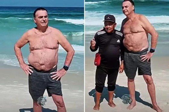 Bolsonaro posou para fotos sem camisa no Rio de Janeiro.