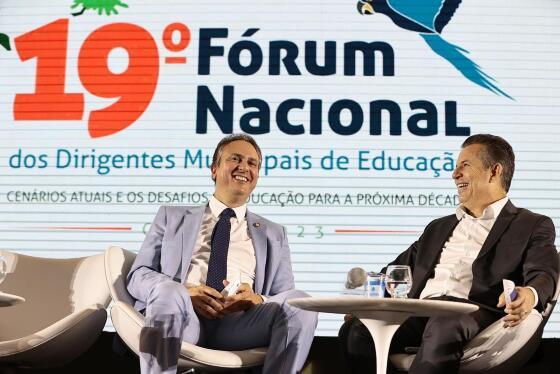 Governador e o Ministro no 19º Fórum Nacional da União Nacional dos Dirigentes Municipais da Educação (Undime), realizado em Cuiabá