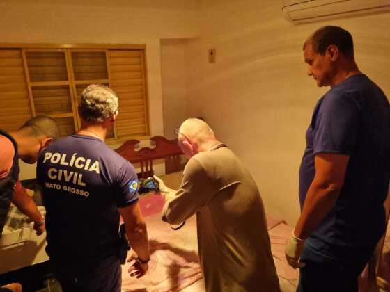 Polícia usou luminol e achou manchas de sangue na casa de Almir Monteiro dos Reis