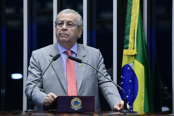 "O futuro a Deus pertence", disse senador.