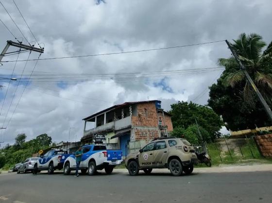 Três crianças estão entre as vítimas. Sete corpos estavam carbonizados