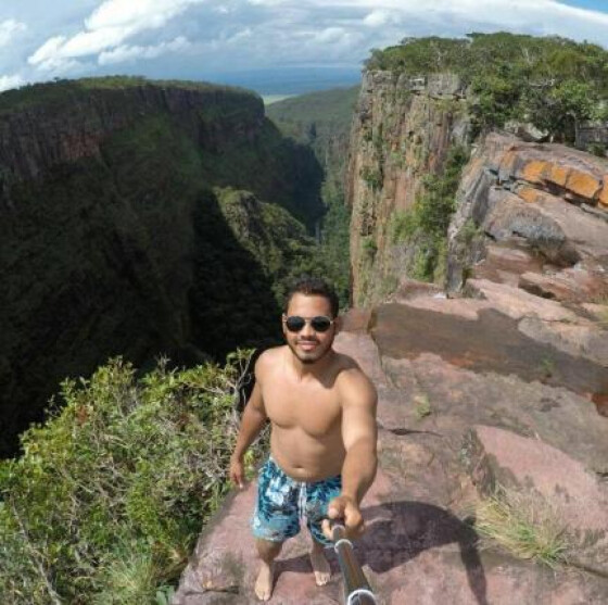 O corpo de Max Willian estava dentro da mata, próximo ao rio Guaporé. 