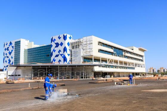 Obra do Hospital Central, que já está com a construção em fase final