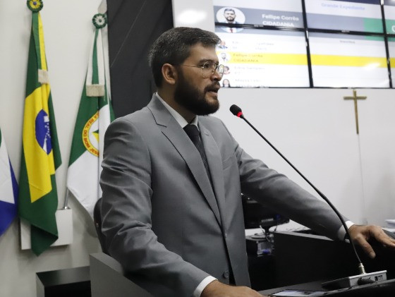 O vereador Felipe Corrêa apresentou, nesta terça-feira (12), um pedido de abertura de Comissão Processante contra o prefeito Emanuel Pinheiro