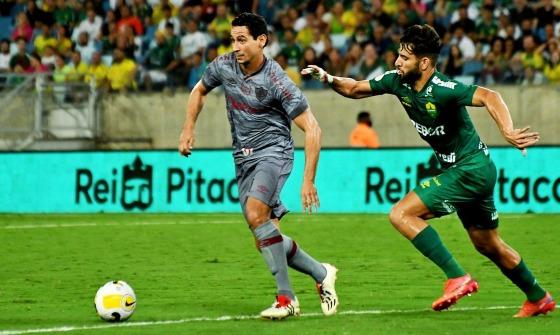 Cuiabá e Fluminense duelam neste sábado