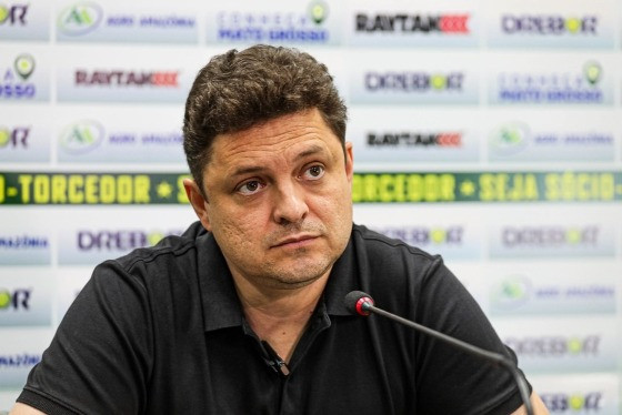 Presidente do Dourado reclamou da escolha dos árbitros para os jogos do clube.
