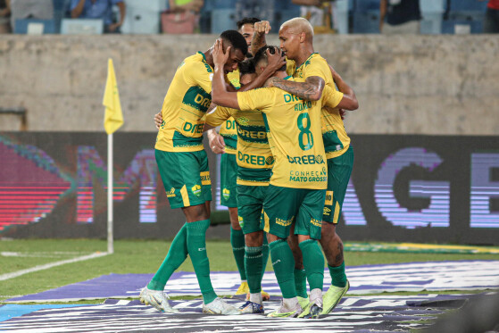 Cuiabá põe fim a sequência negativa e quebra tabu vencendo de 3 x 0 contra Fluminense, na Arena Pantanal